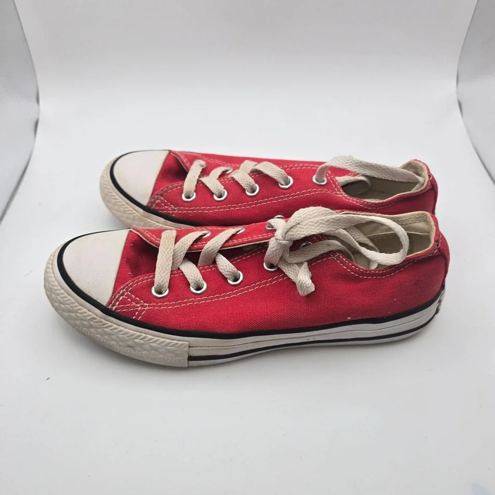 Converse All Star Youth Kids Size 2 Shoes Red Low Top Chuck Taylor Lace Up